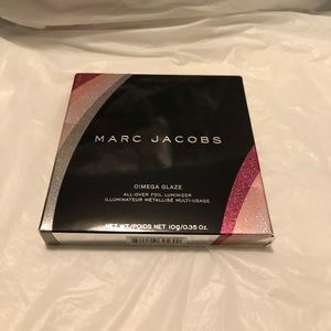 Marc Jacobs Beauty Glaze Allover Foil Luminizer in Jet Girl (82)